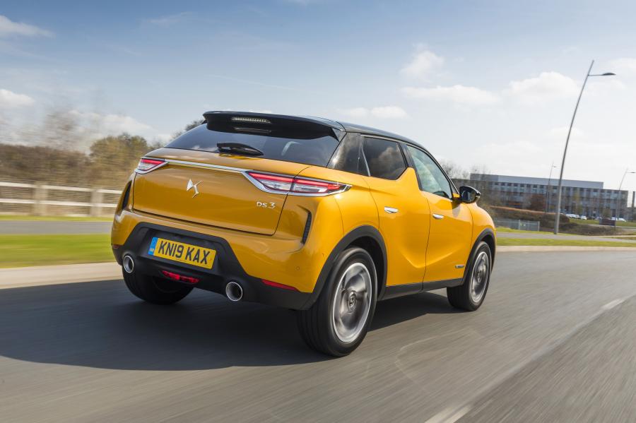  DS 3 Crossback Ultra Prestige 2019 года  (UK) (фото 11 из 13)